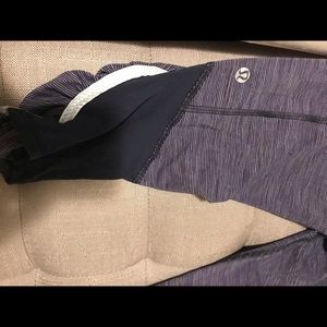 Lululemon cropped pants back zipper pocket